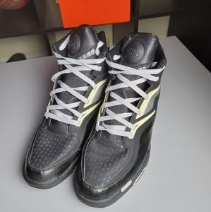 Reebok Twilight Zone Bberry sz 13